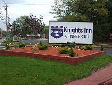 Knights Inn Of Pine Brook Exteriér fotografie